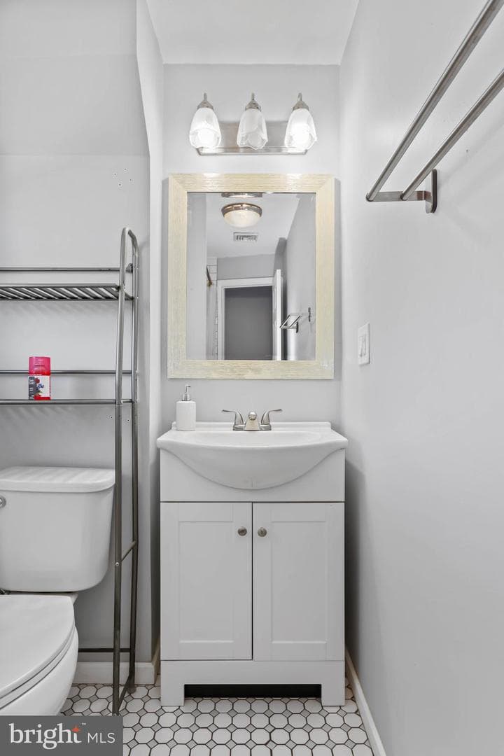 816 Walton Street photo 23