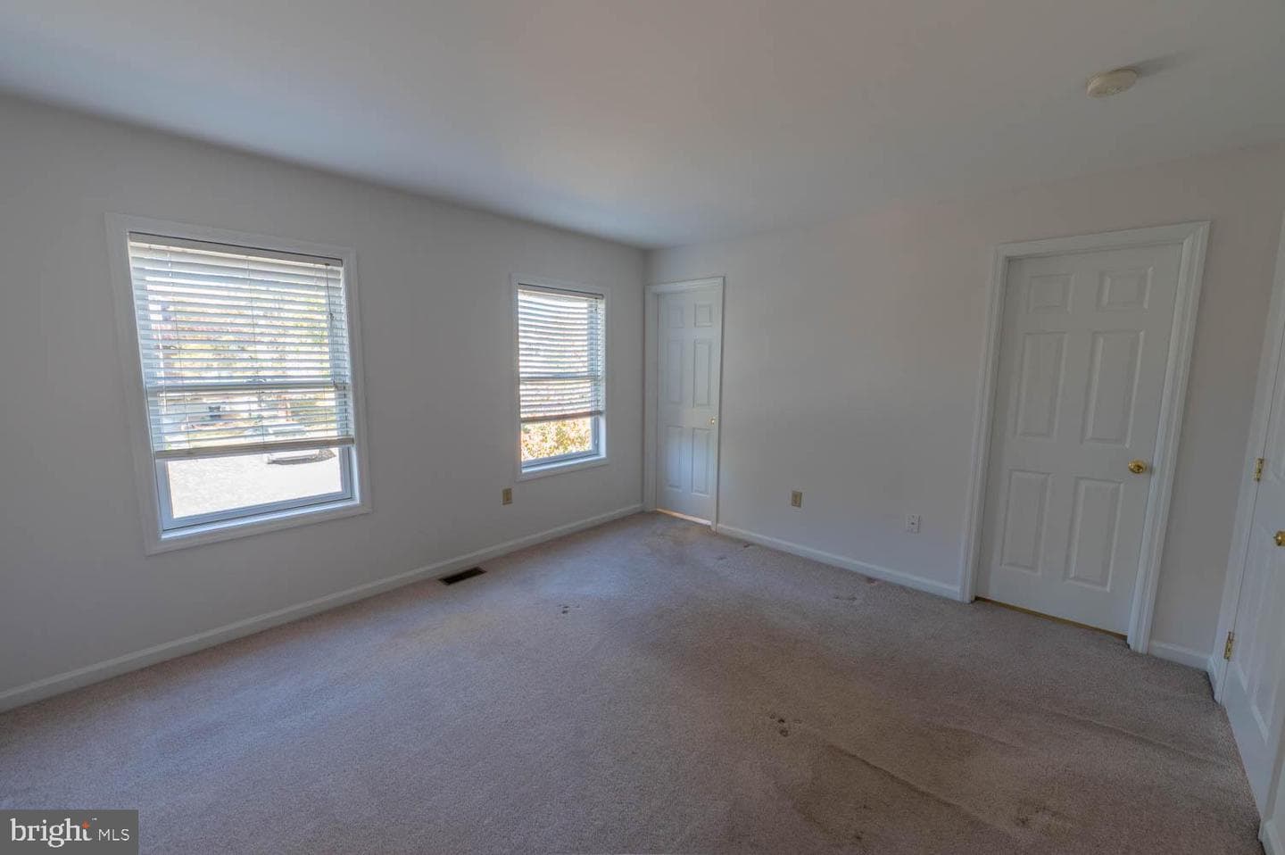 104 Garden Court photo 12