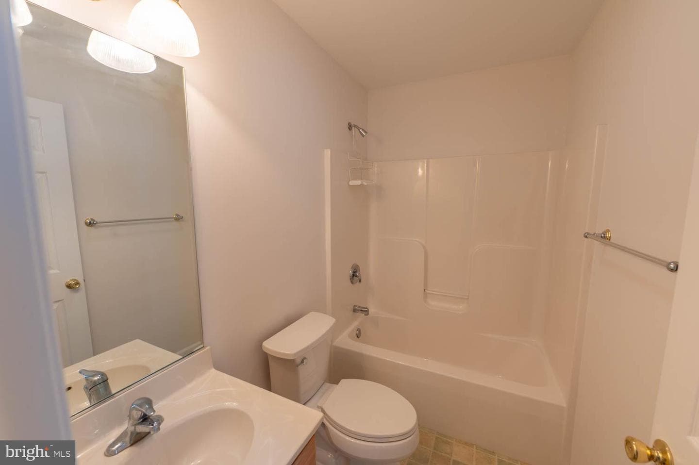 104 Garden Court photo 19