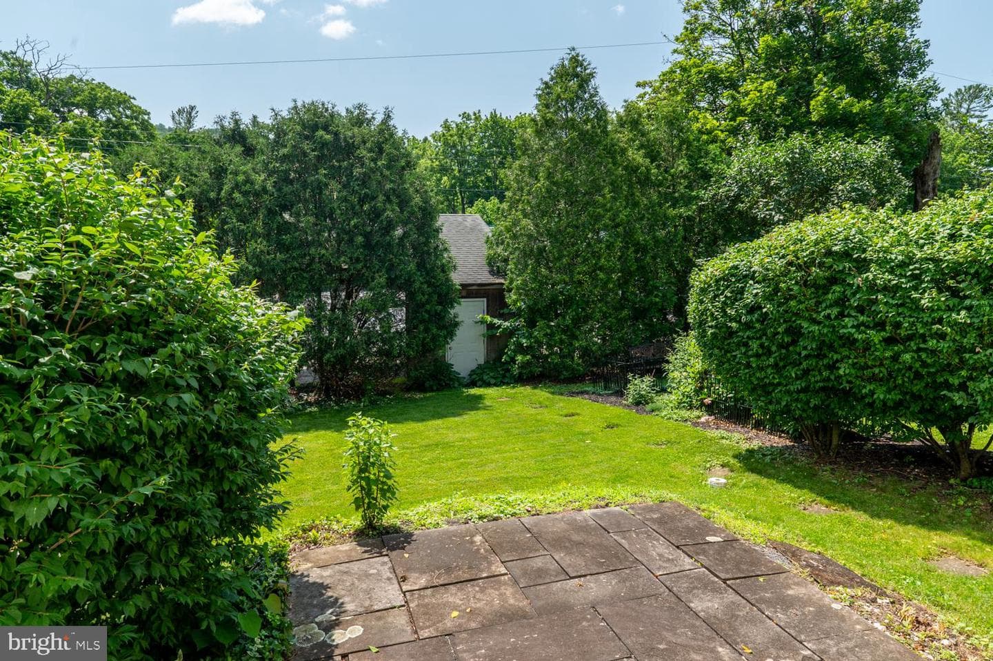 104 Garden Court photo 23