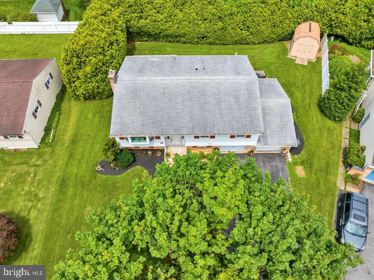 812 Miller Street photo 21