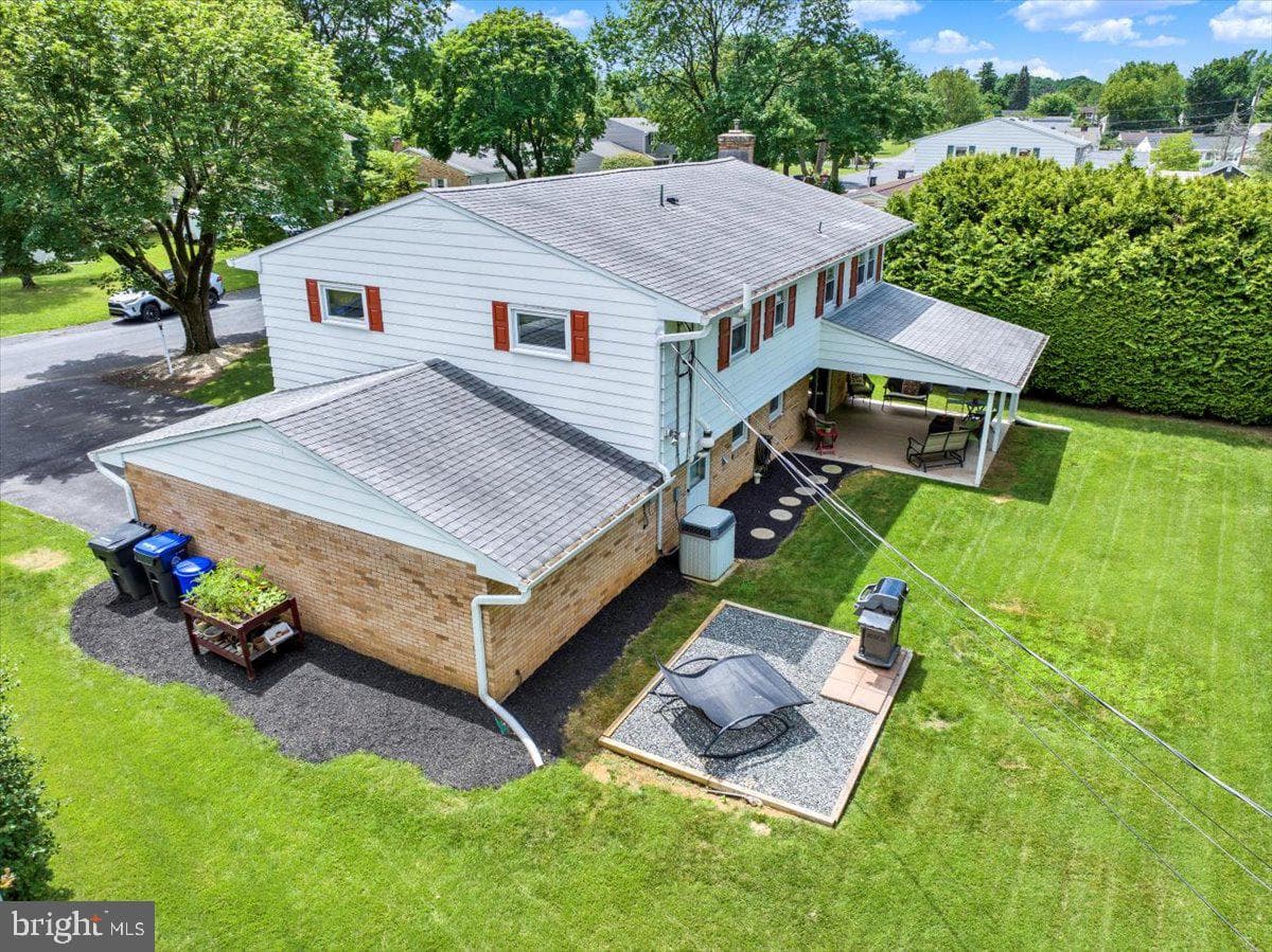 812 Miller Street photo 61