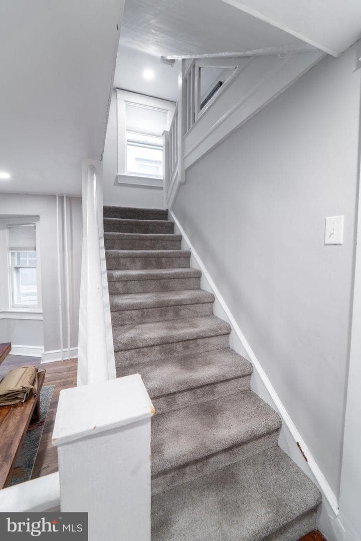 717 5th Avenue photo 24