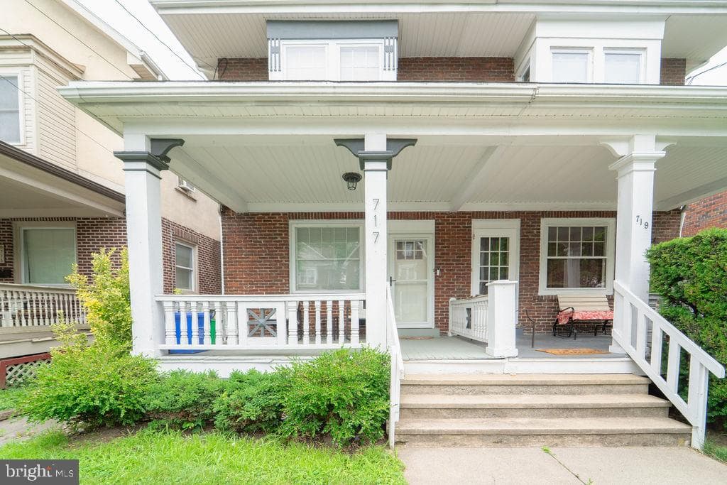717 5th Avenue photo 3