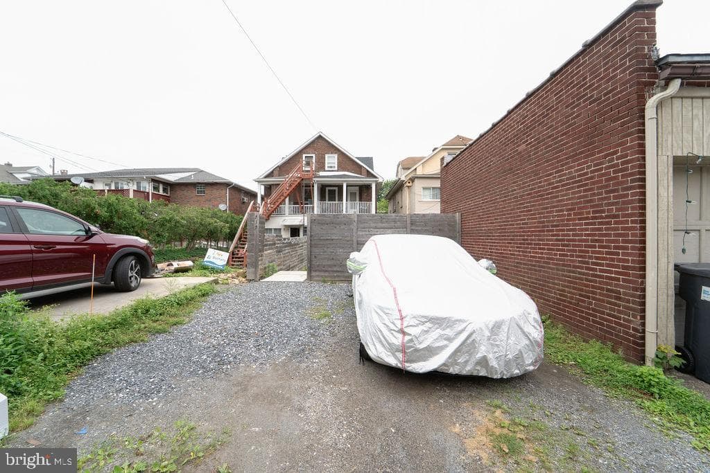 717 5th Avenue photo 46