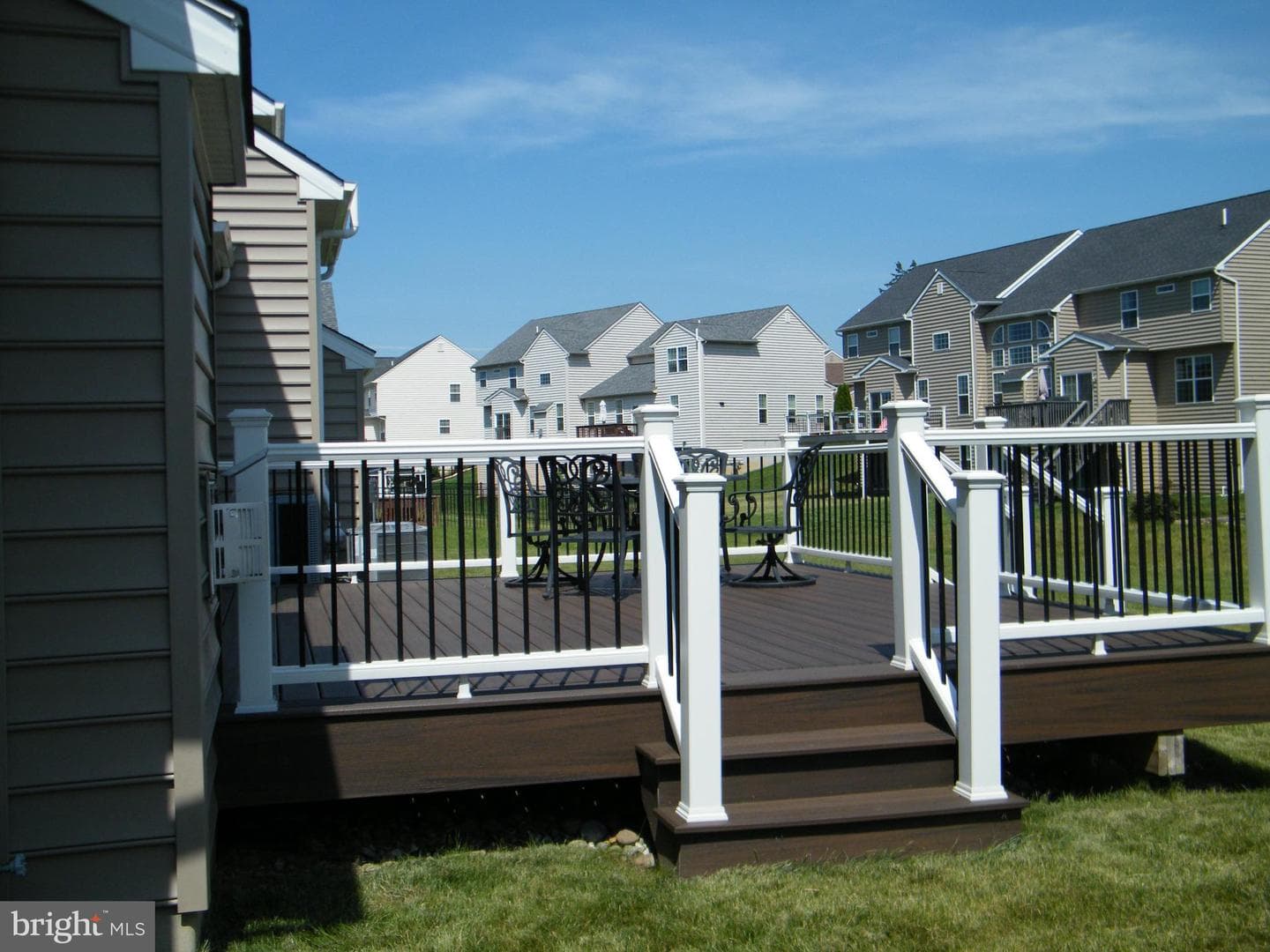967 Swallow Tail Lane photo 3