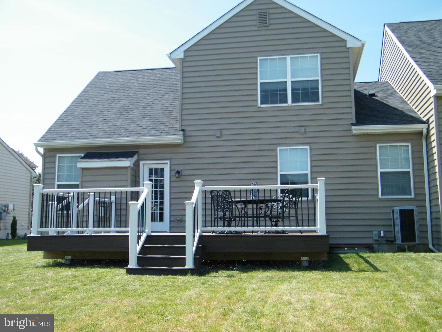 967 Swallow Tail Lane photo 4