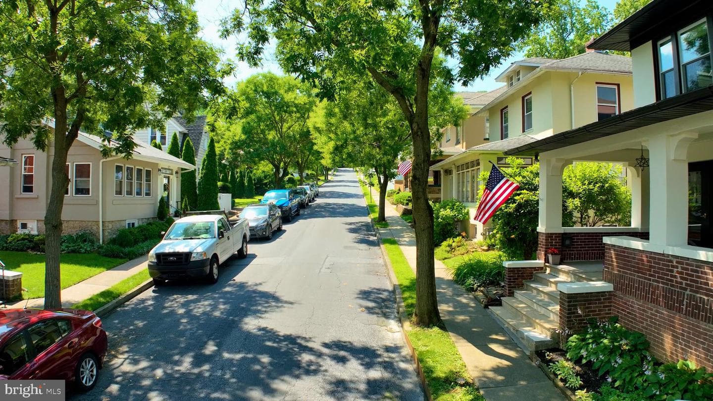 602 Norway Place photo 2