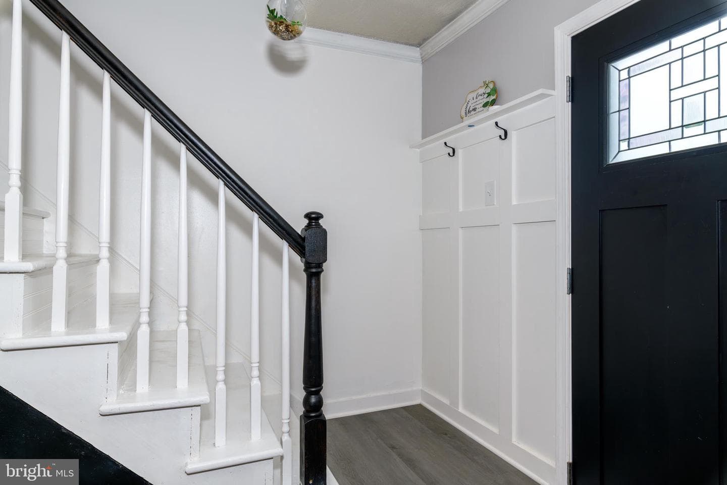2612 Mountain Lane photo 2