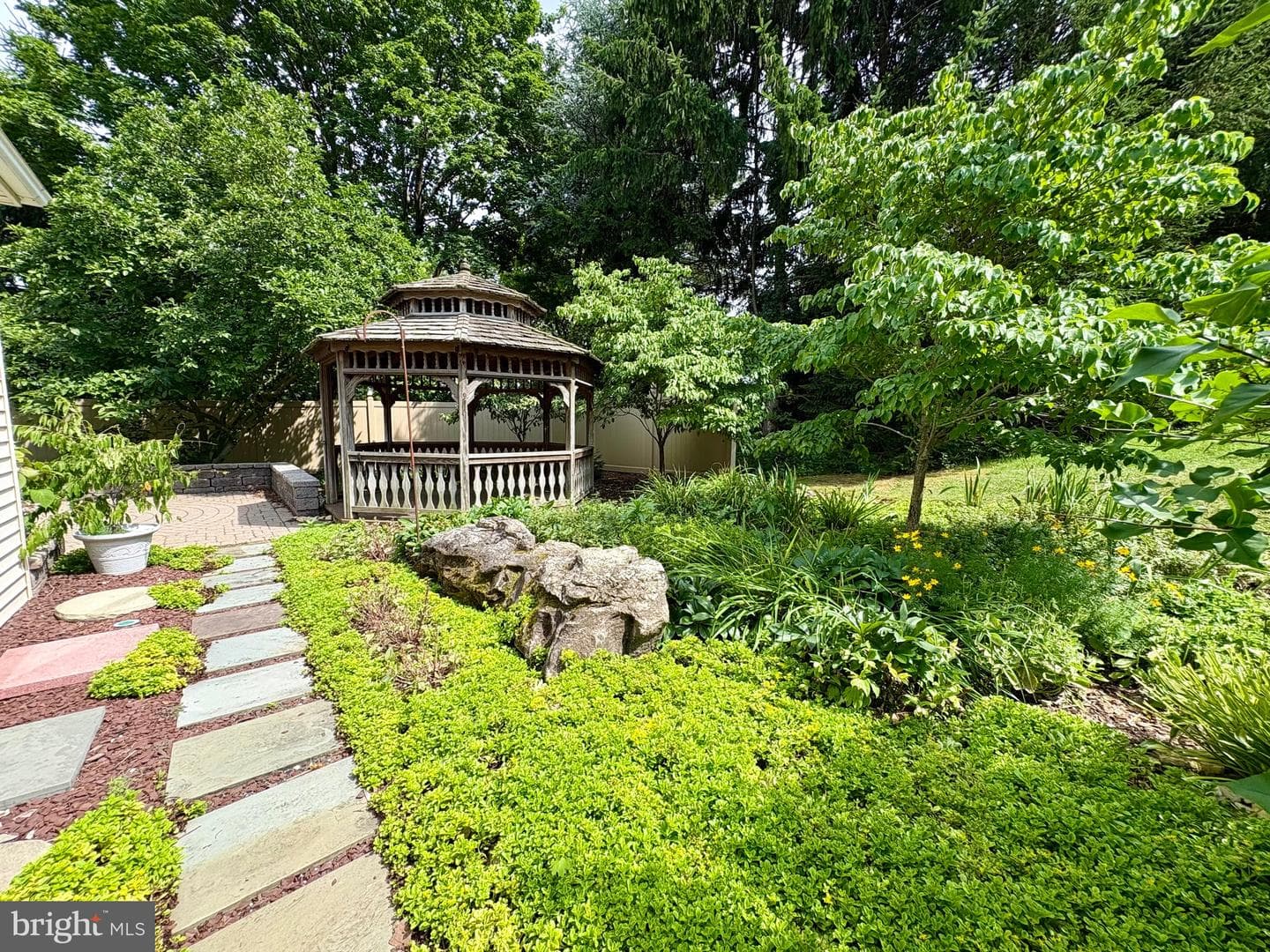 3706 Surrey Drive photo 36