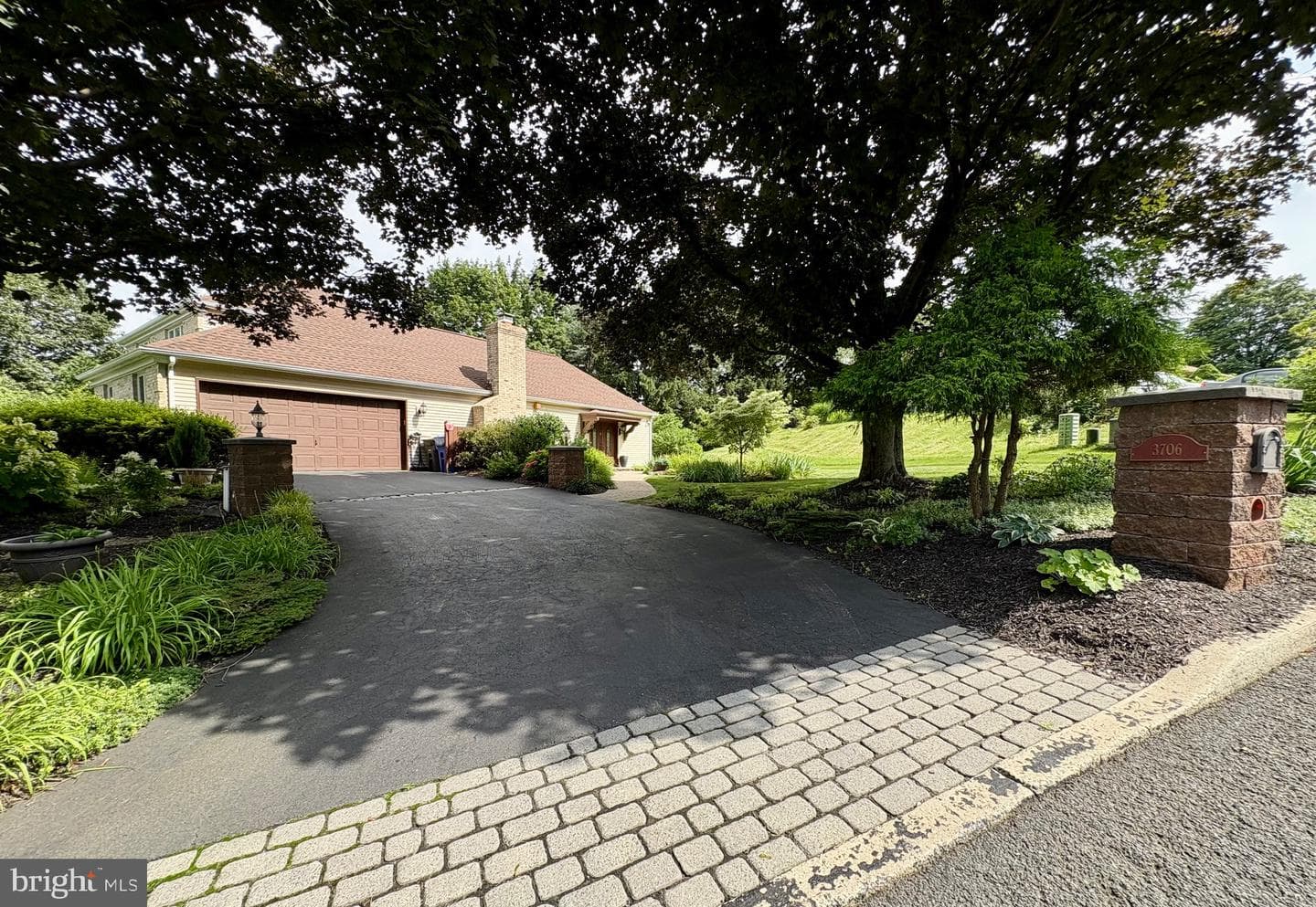 3706 Surrey Drive photo 6
