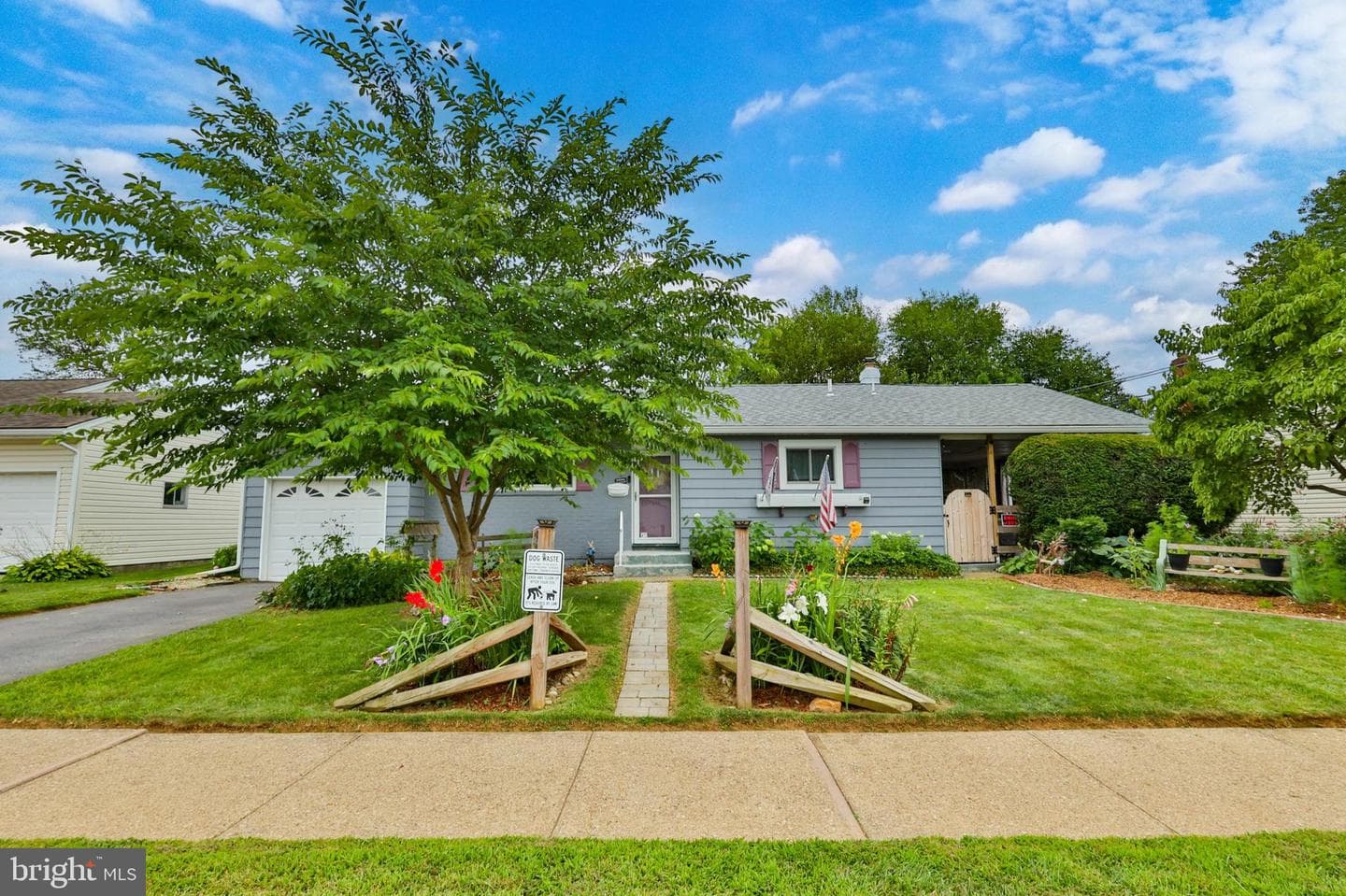 1353 Richard Avenue photo 1