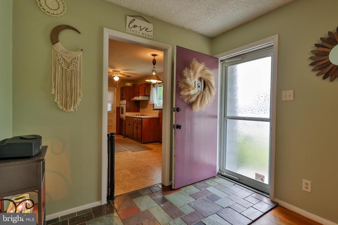 1353 Richard Avenue photo 10