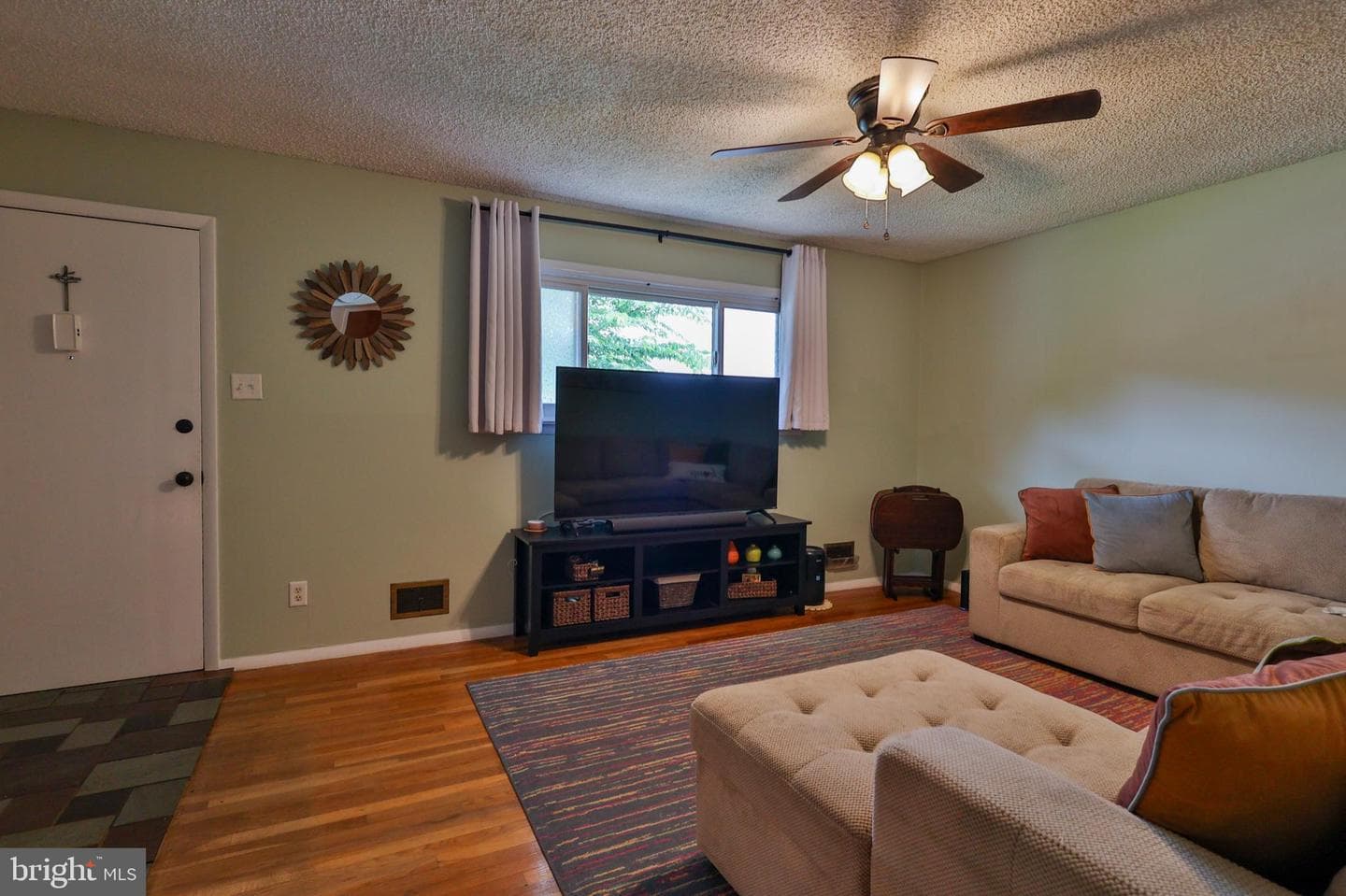 1353 Richard Avenue photo 12