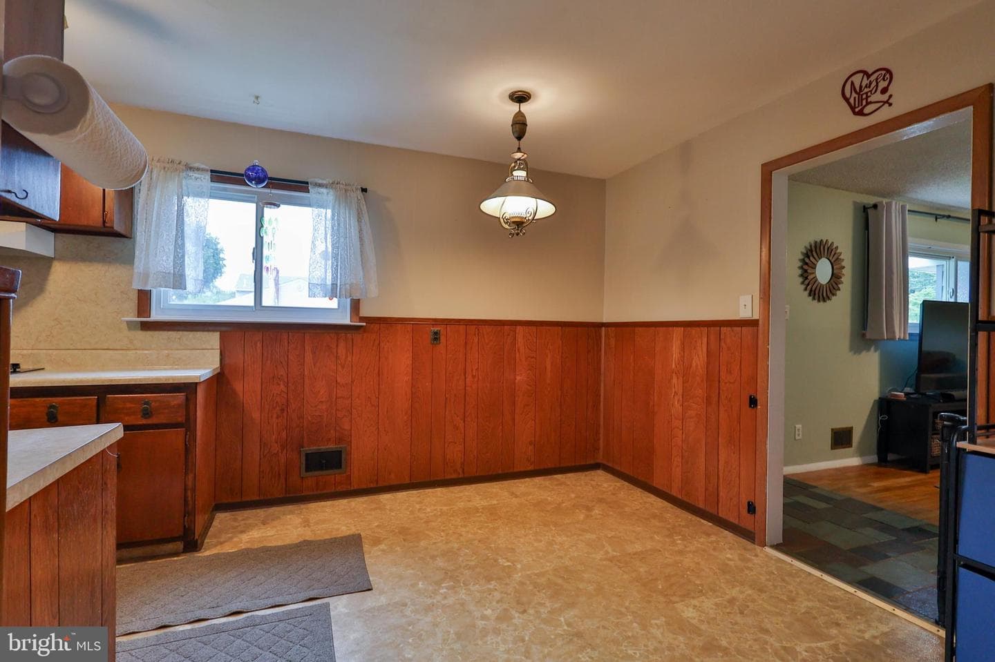 1353 Richard Avenue photo 19