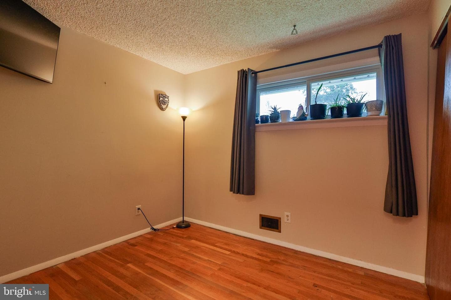 1353 Richard Avenue photo 25