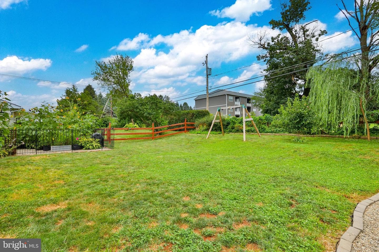 1353 Richard Avenue photo 42