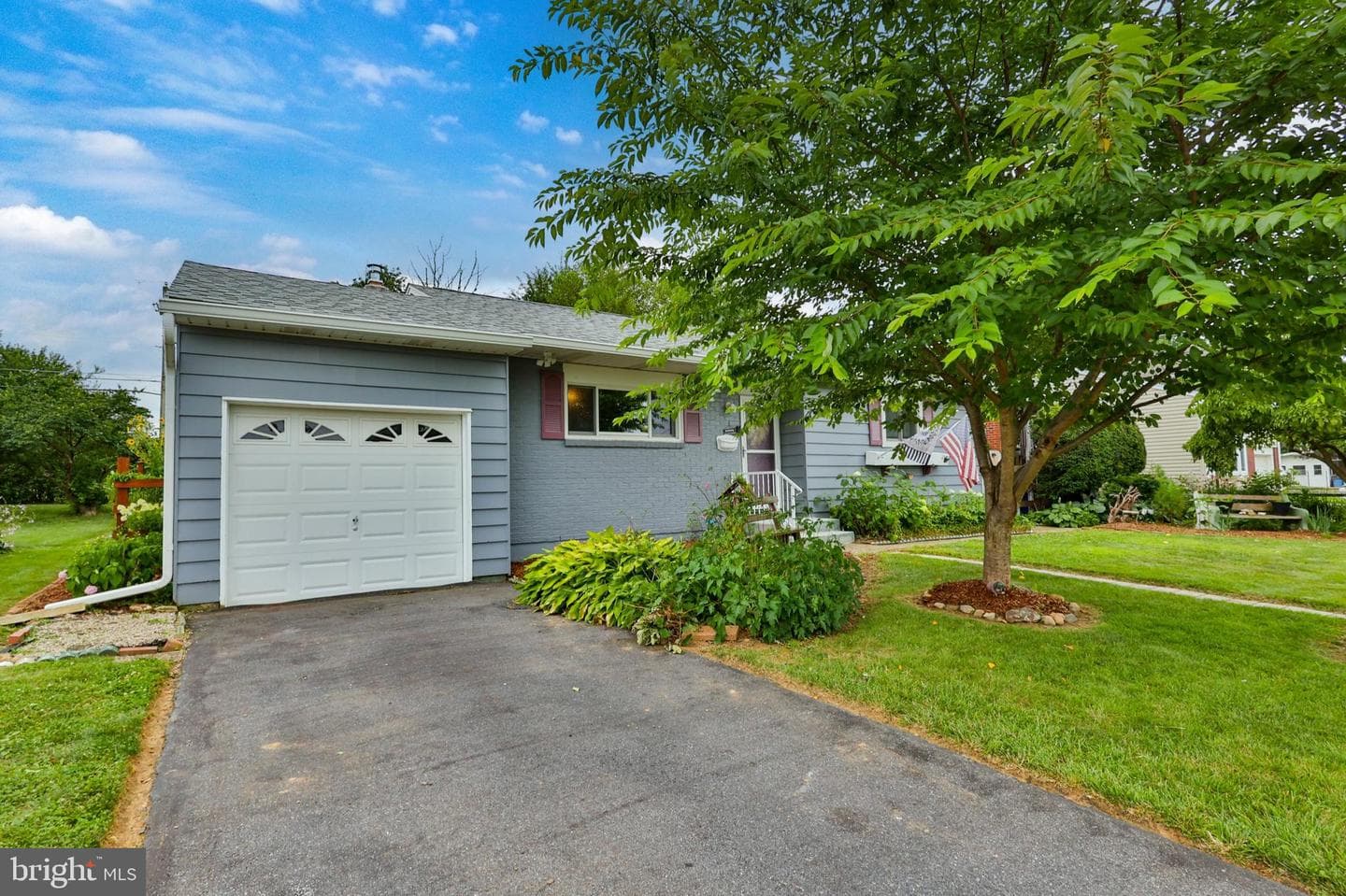 1353 Richard Avenue photo 5