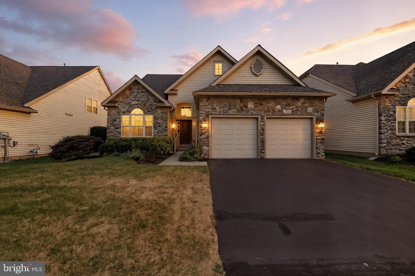 6632 Blue Heather Court photo 1