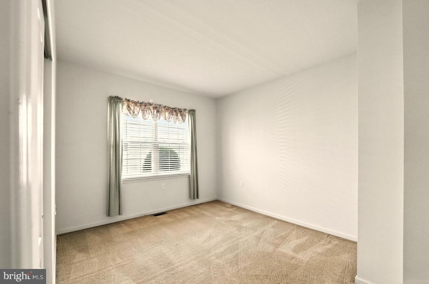 6632 Blue Heather Court photo 8