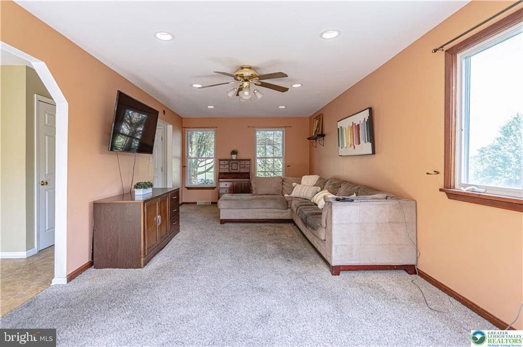 5460 Devonshire Court photo 12
