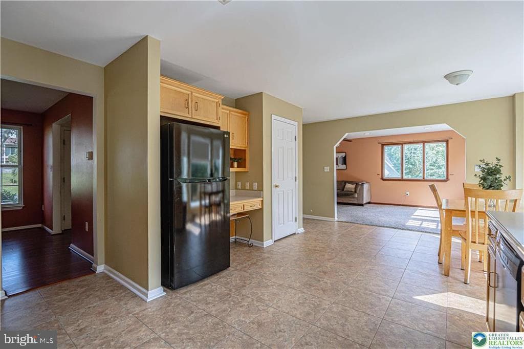 5460 Devonshire Court photo 17