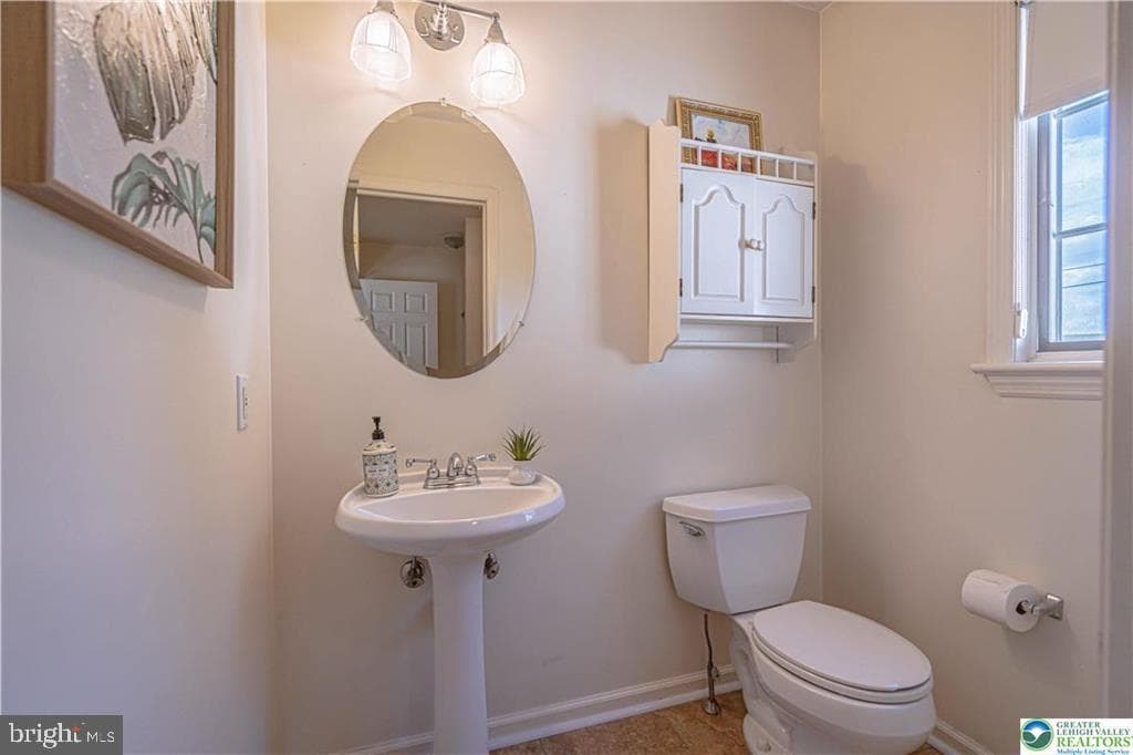 5460 Devonshire Court photo 21