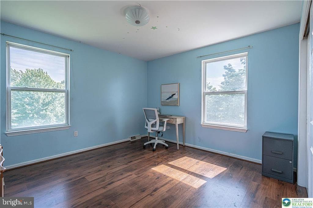 5460 Devonshire Court photo 32