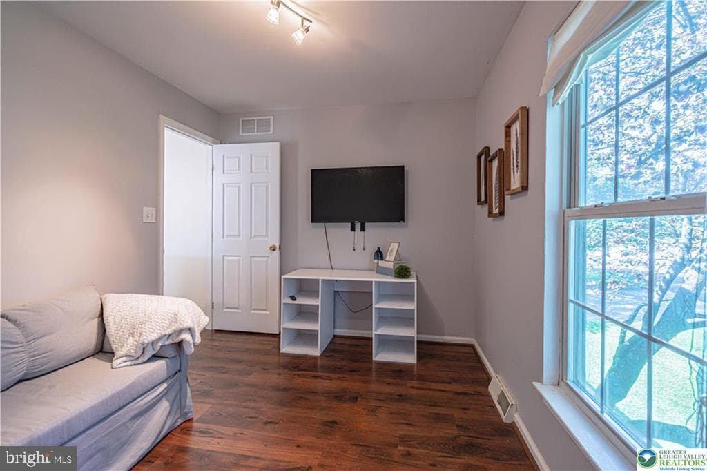 5460 Devonshire Court photo 33