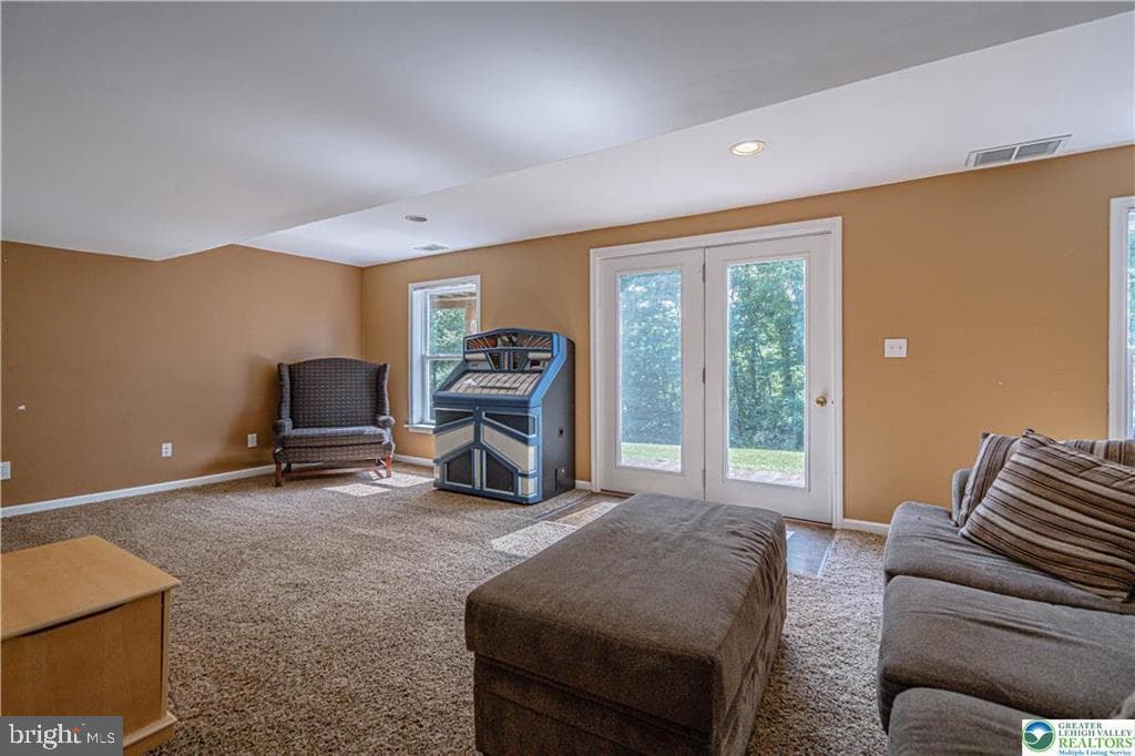 5460 Devonshire Court photo 34
