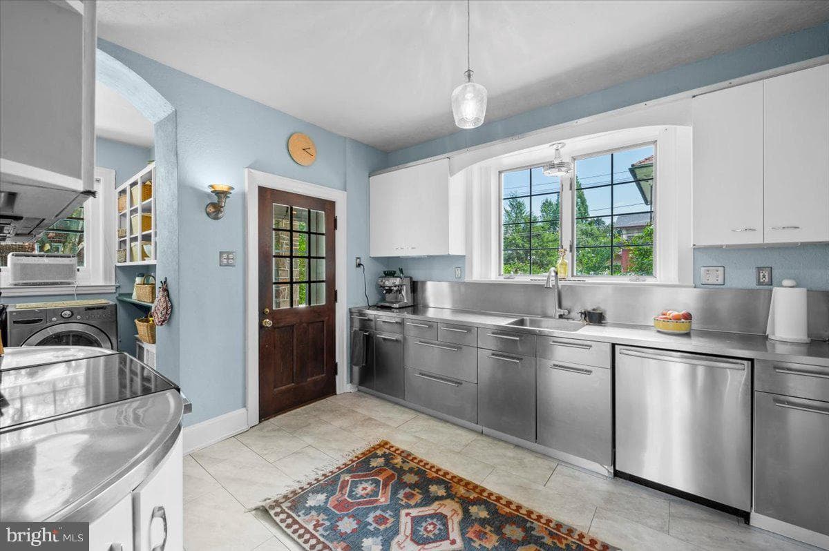 2544 W Washington Street photo 18