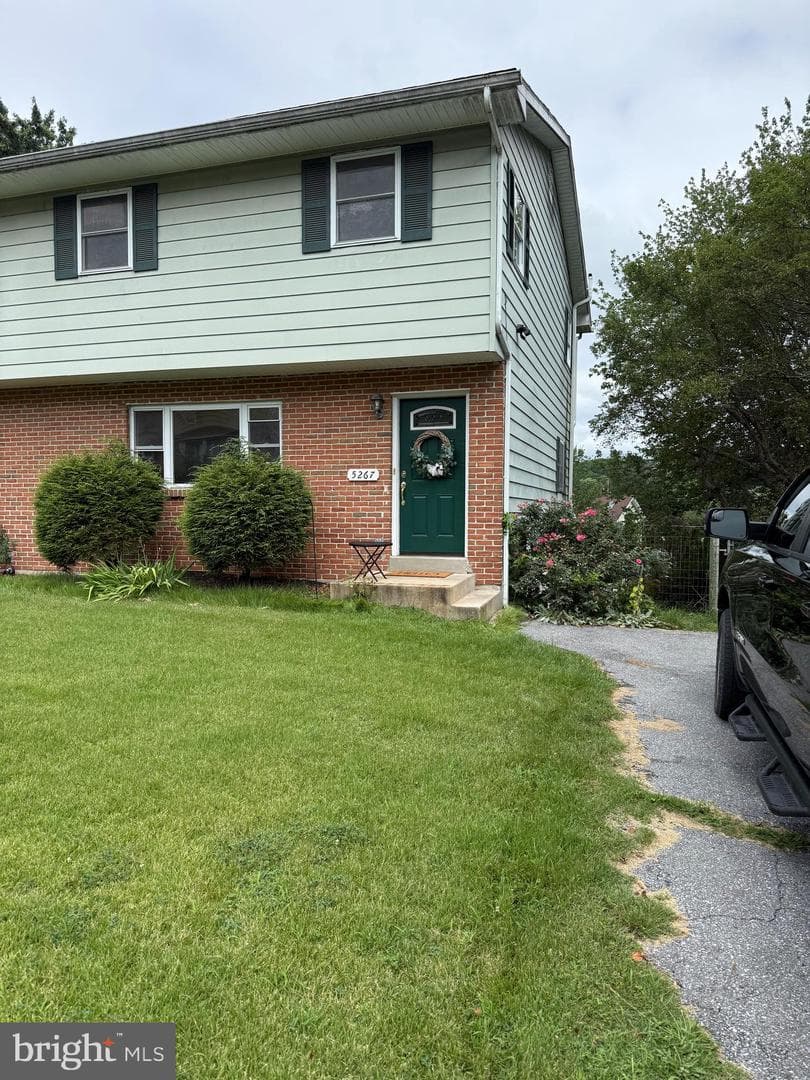 5267 Thompson Street photo 2