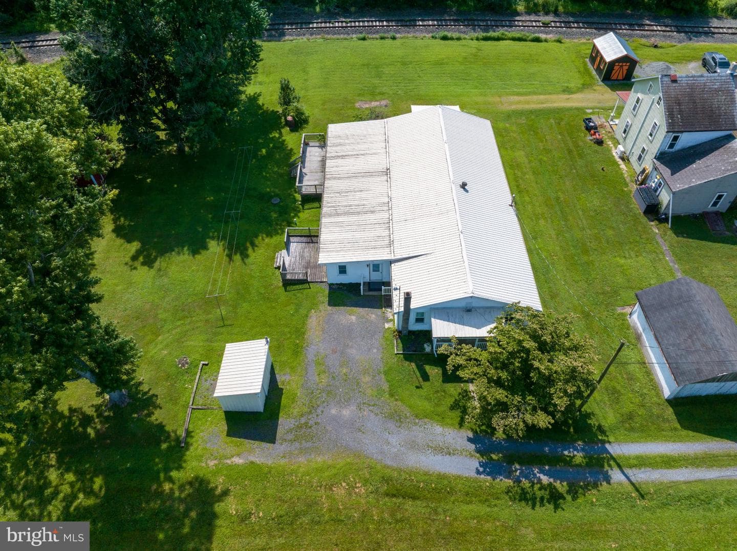 7921 Corning Road photo 35