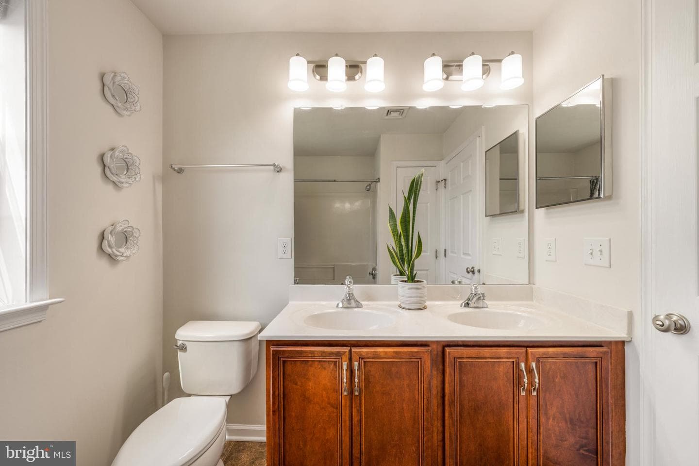 7433 Cedar Road photo 32