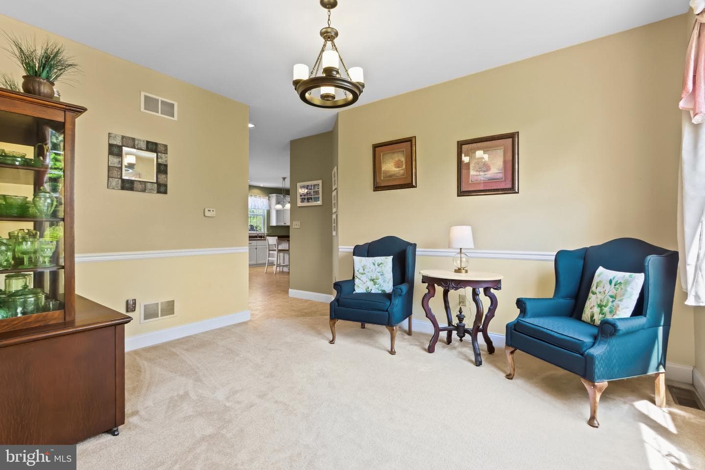2932 Silver Creek Circle photo 4