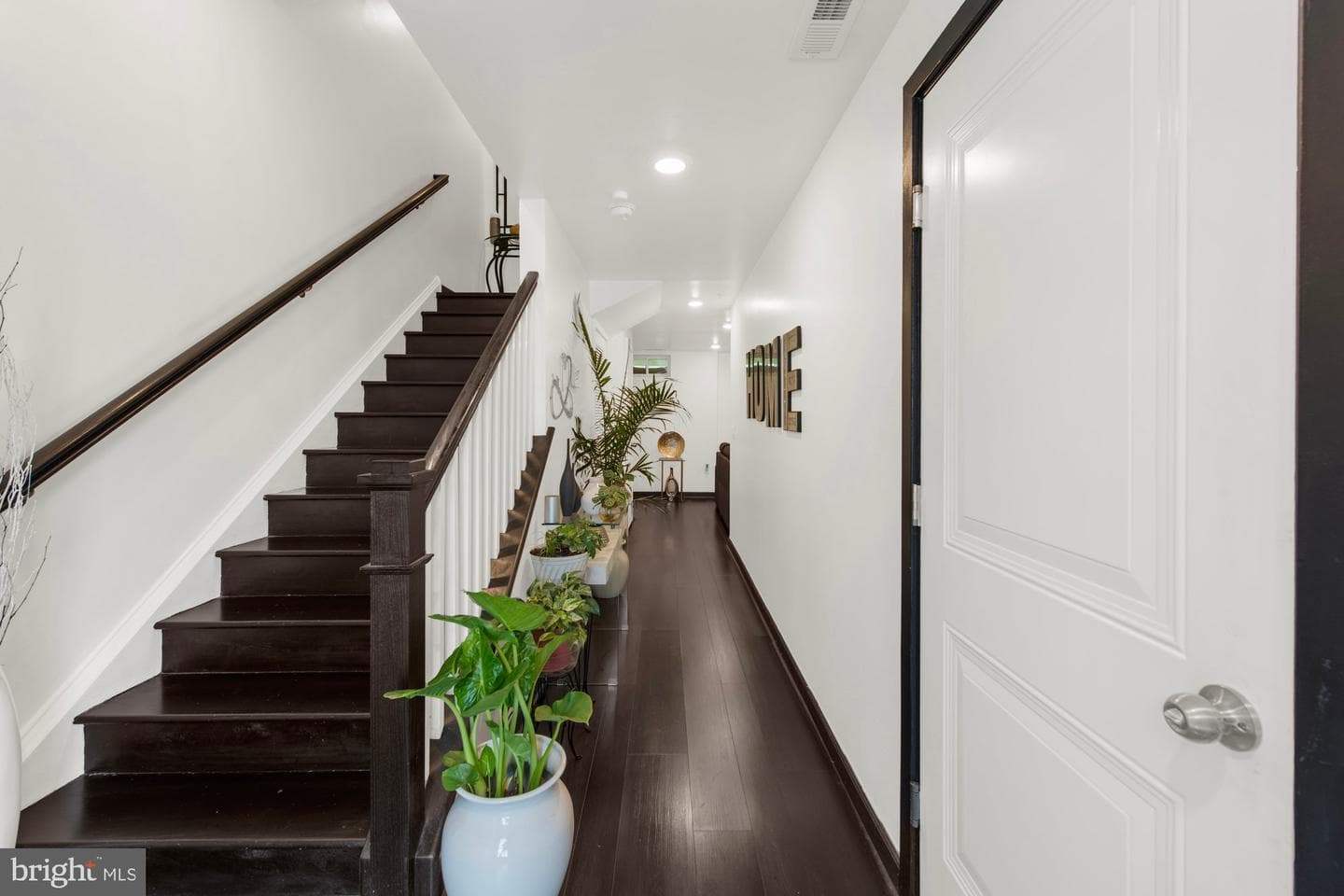 7555 Clayton Avenue photo 2