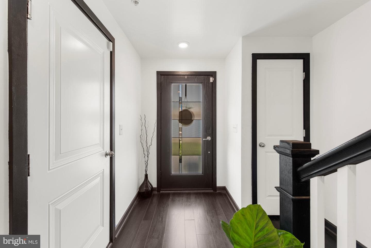 7555 Clayton Avenue photo 4