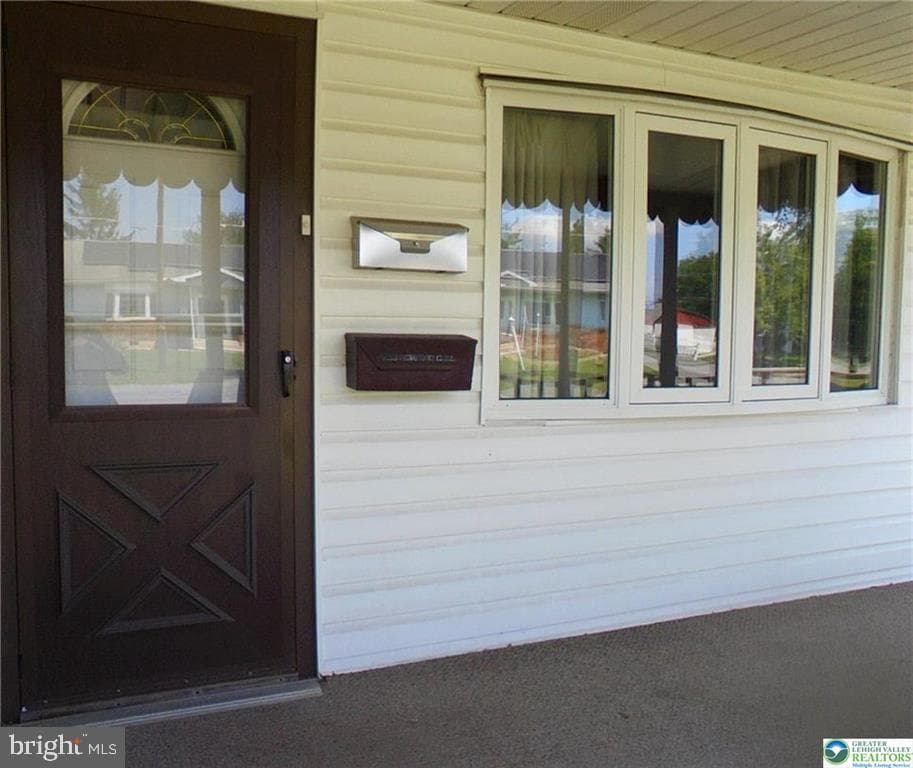 826 E Federal Street photo 2