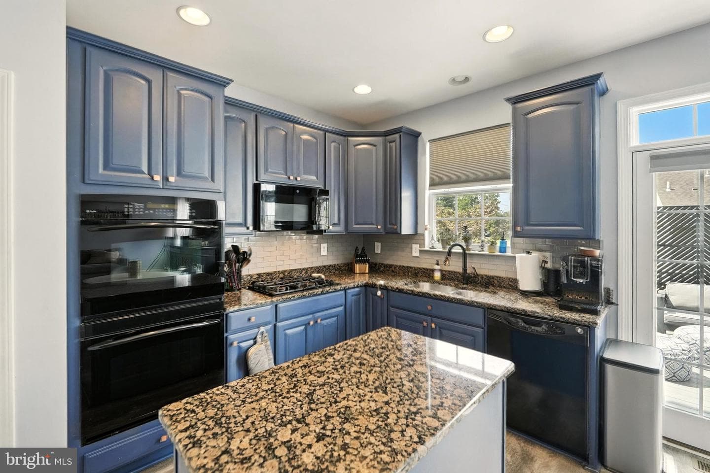 2426 S Wood Street photo 11