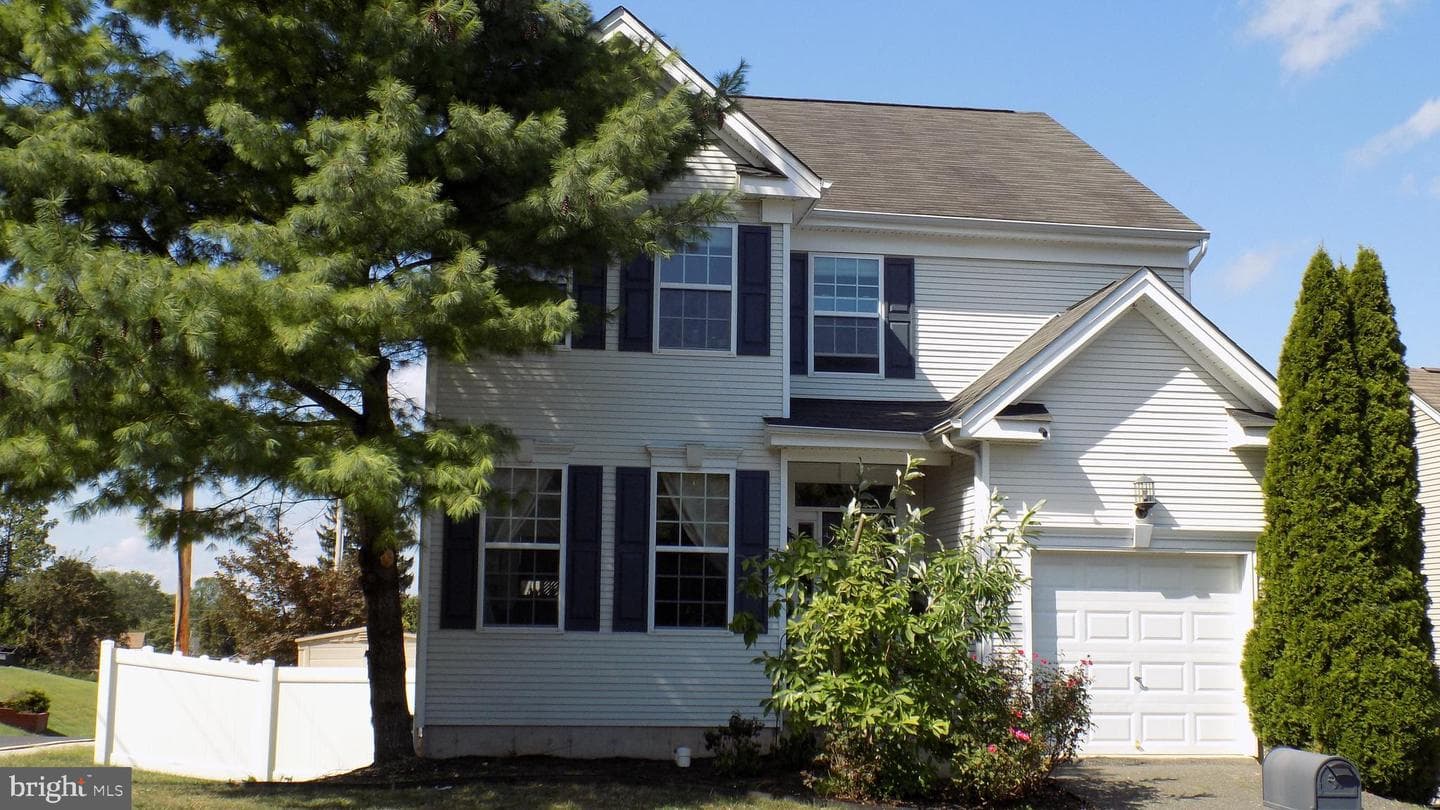 2426 S Wood Street photo 2