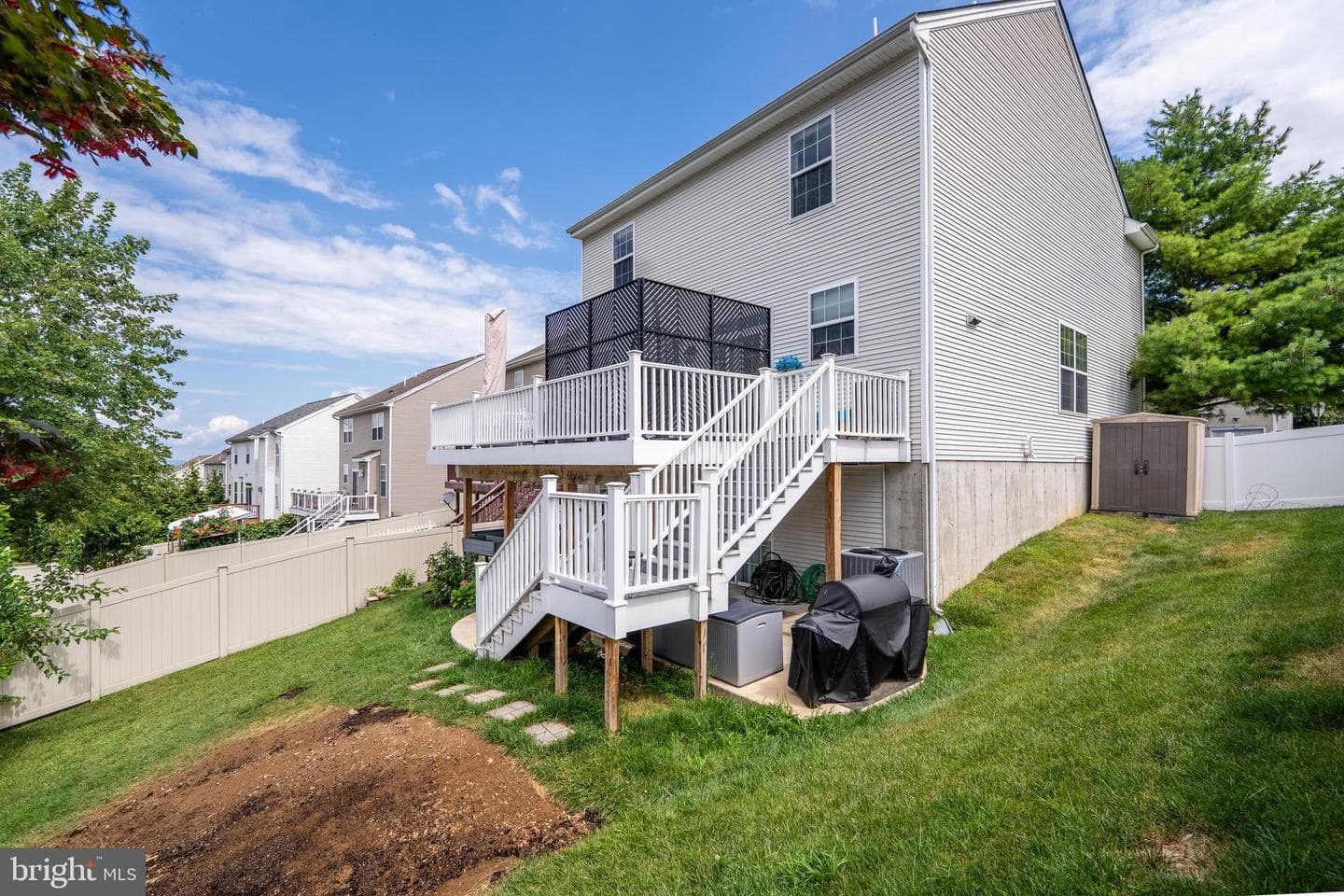 2426 S Wood Street photo 3