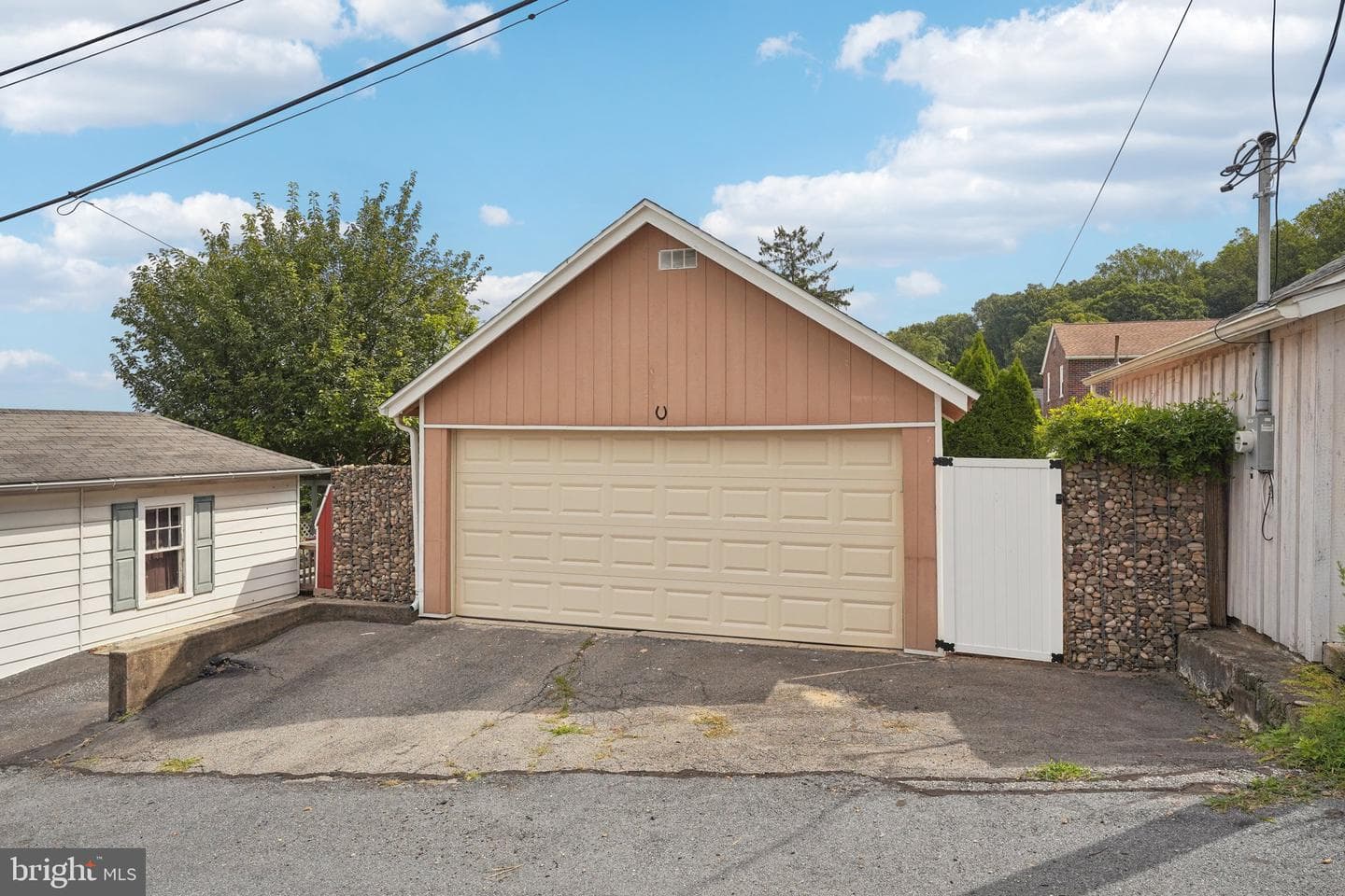 710 Hertzog Avenue photo 17