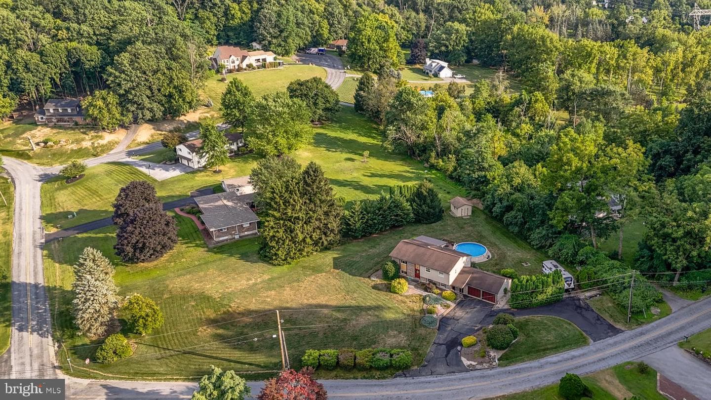 6176 Ridge Road photo 31