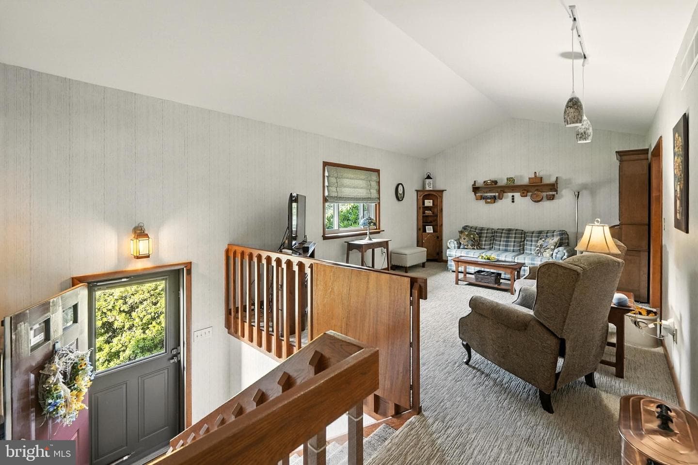 6176 Ridge Road photo 9