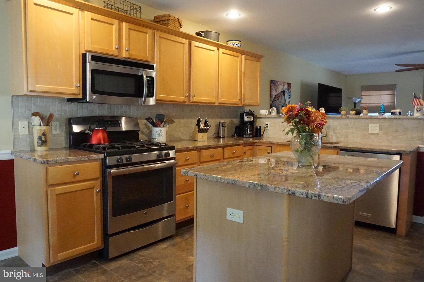 6007 Timberknoll Drive photo 4