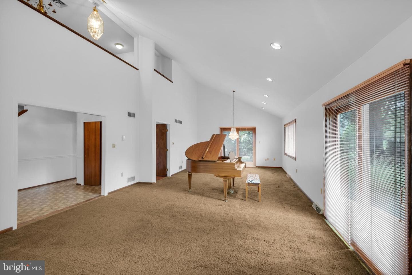 3908 Short Hill Drive photo 4