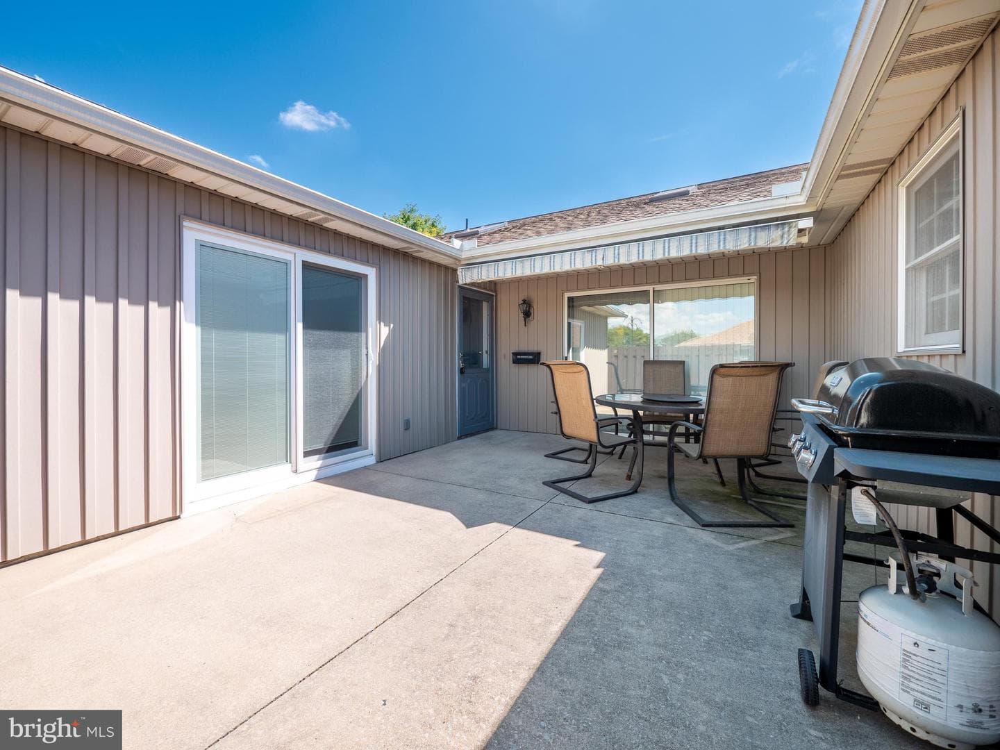 5696 Burning Tree Lane photo 4