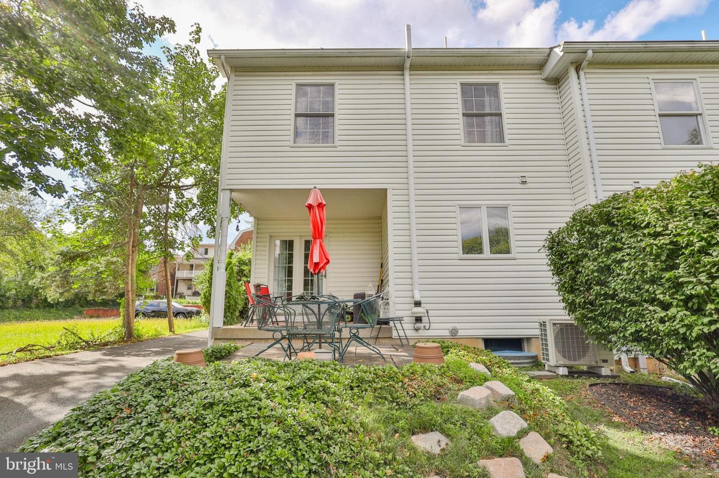 106 Garden Court photo 35