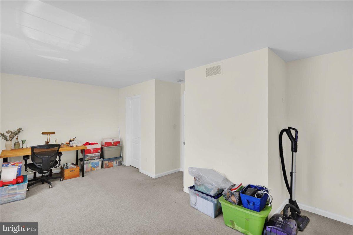301 Hawthorne Lane photo 24