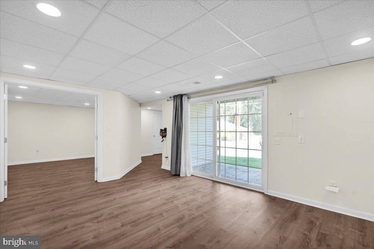 301 Hawthorne Lane photo 30